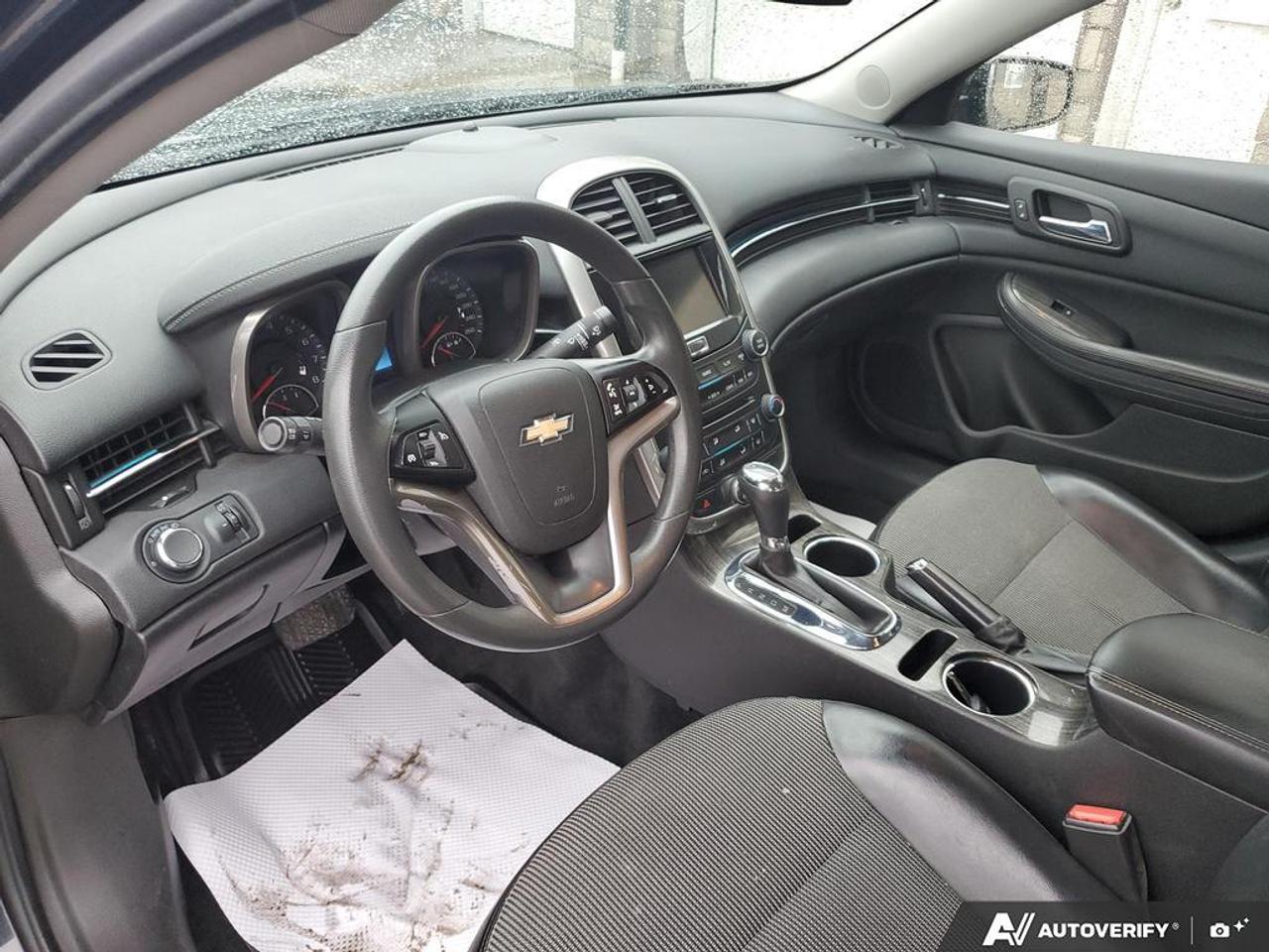 2015 Chevrolet Malibu LT-SUNROOF-REAR CAMERA-REMOTE START Photo