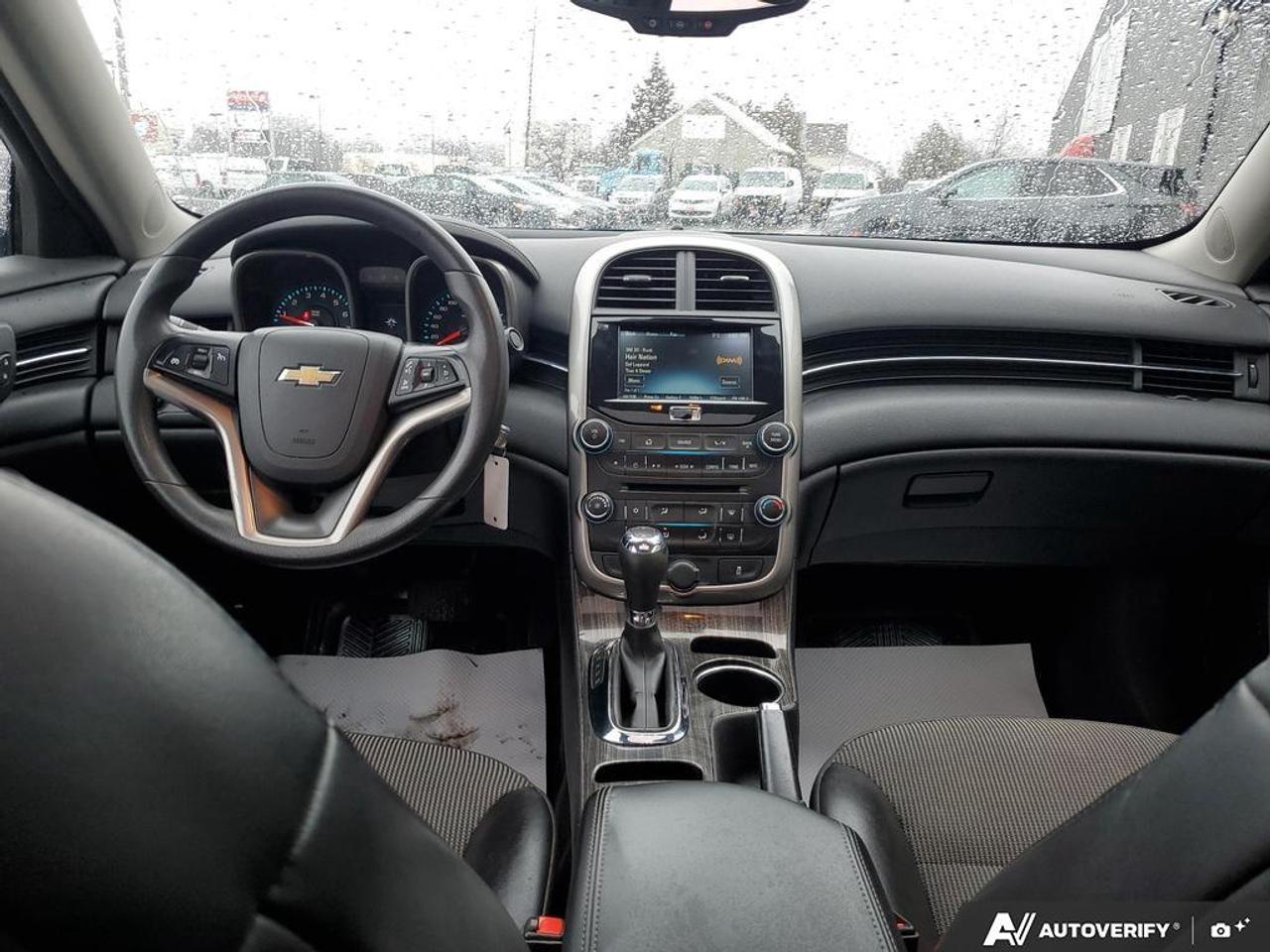 2015 Chevrolet Malibu LT-SUNROOF-REAR CAMERA-REMOTE START Photo