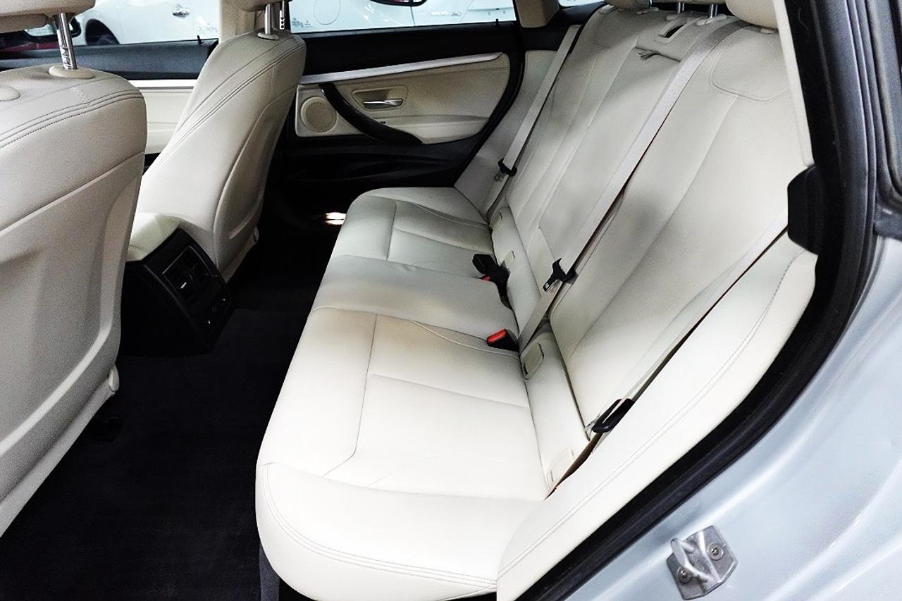 2016 BMW 3 Series 328i xDrive Gran Turismo AWD,NO ACCIDENT,LOW KM Photo