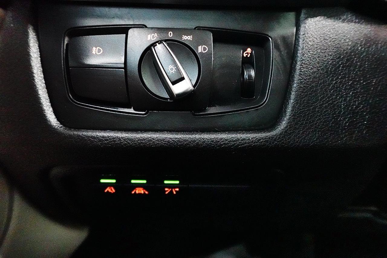 2016 BMW 3 Series 328i xDrive Gran Turismo AWD,NO ACCIDENT,LOW KM Photo