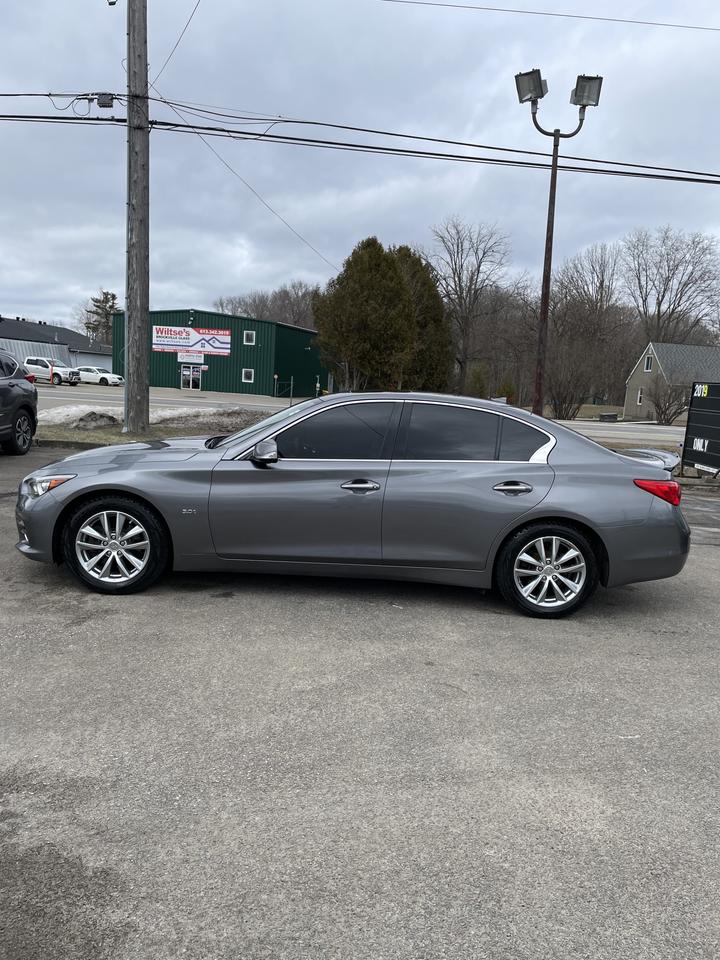 2017 Infiniti Q50 3.0T Photo