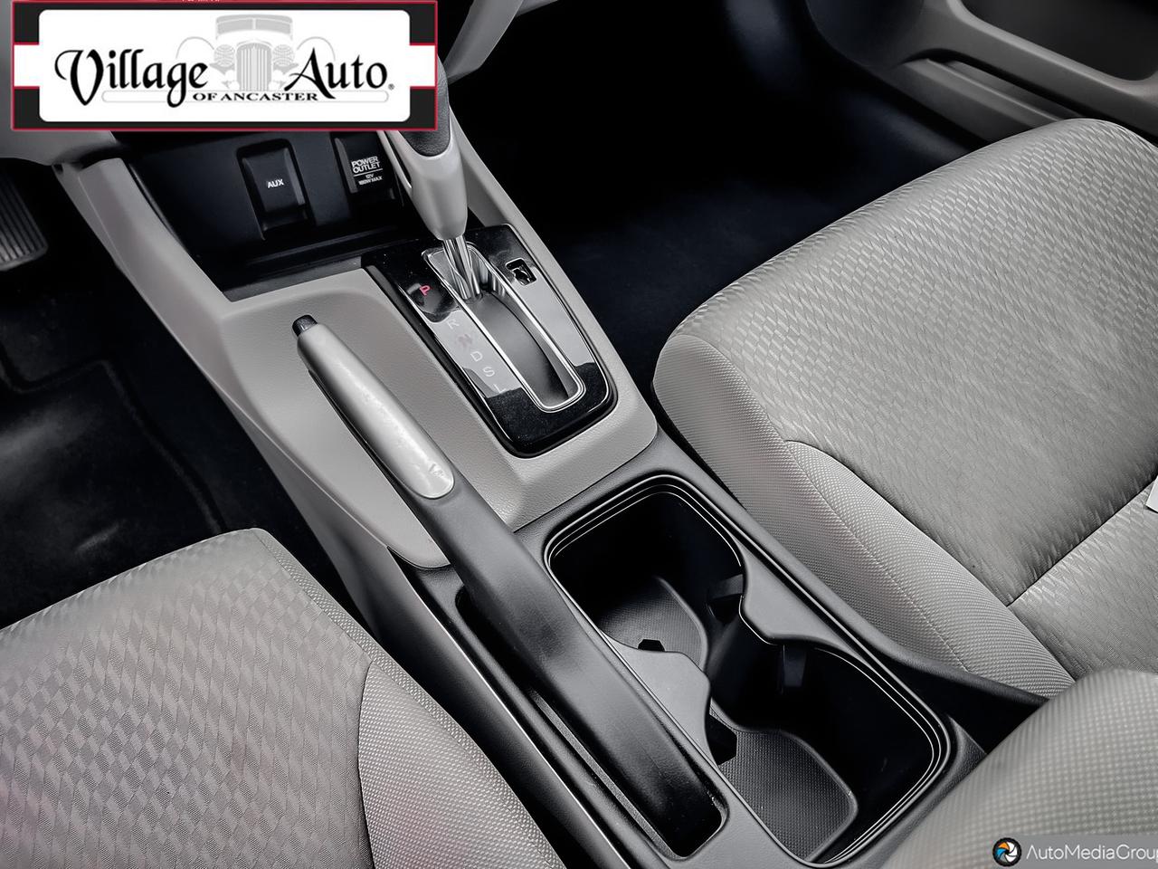 2015 Honda Civic 4dr Auto LX - Photo #18