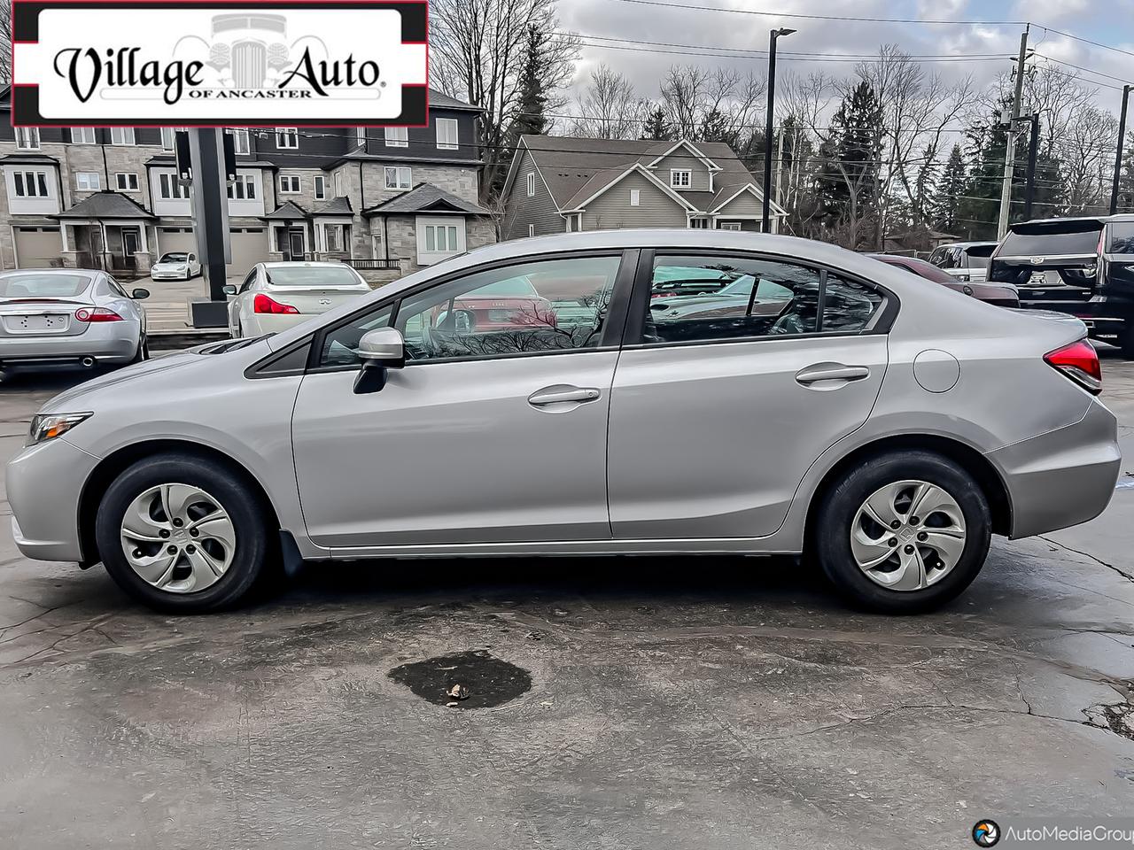 2015 Honda Civic 4dr Auto LX Photo3