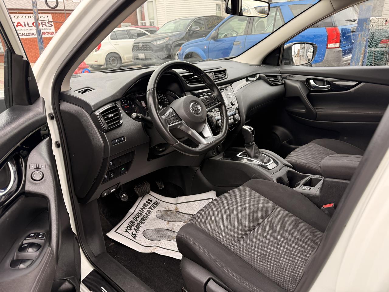 2018 Nissan Qashqai AWD SV CVT Photo