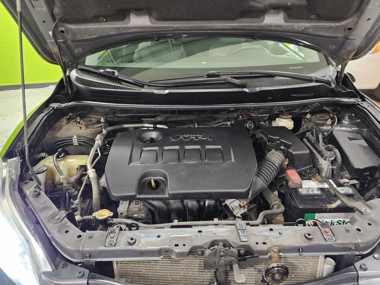 2011 Toyota Matrix Auto No Accidents A/C Power Windows Clean Photo