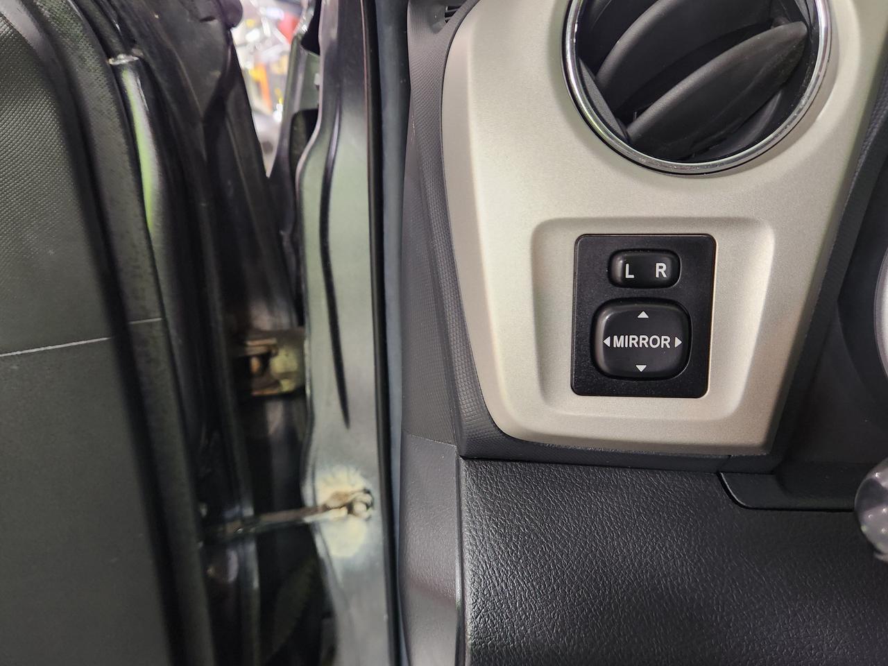 2011 Toyota Matrix Auto No Accidents A/C Power Windows Clean Photo