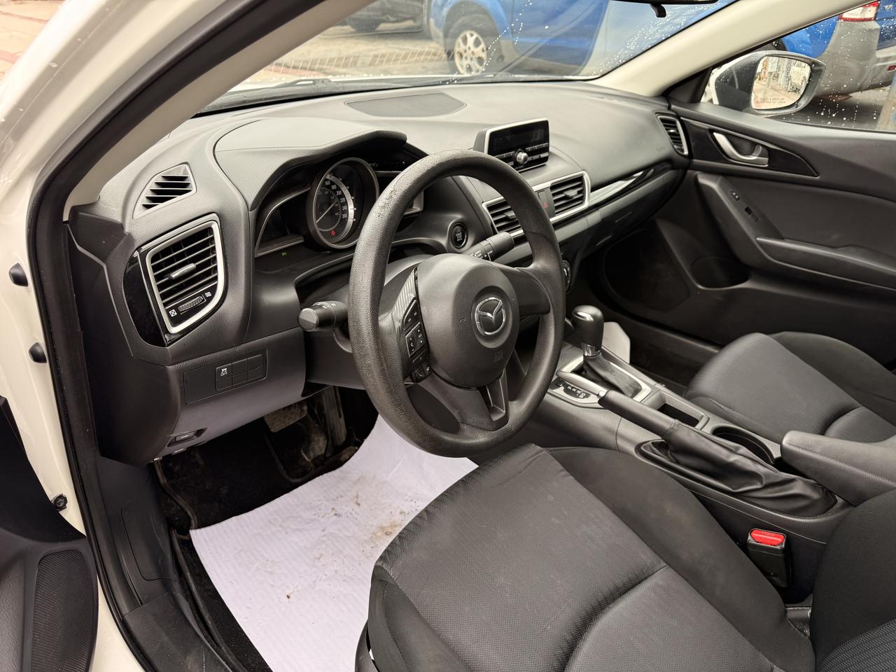 2015 Mazda MAZDA3 GX Photo