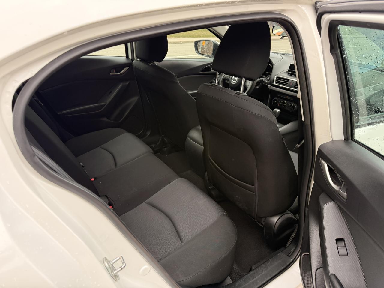 2015 Mazda MAZDA3 GX Photo