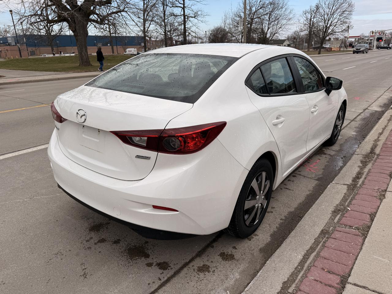 2015 Mazda MAZDA3 GX Photo