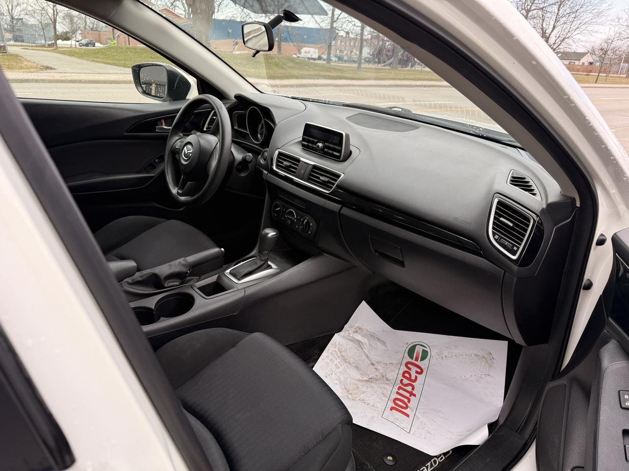 2015 Mazda MAZDA3 GX Photo