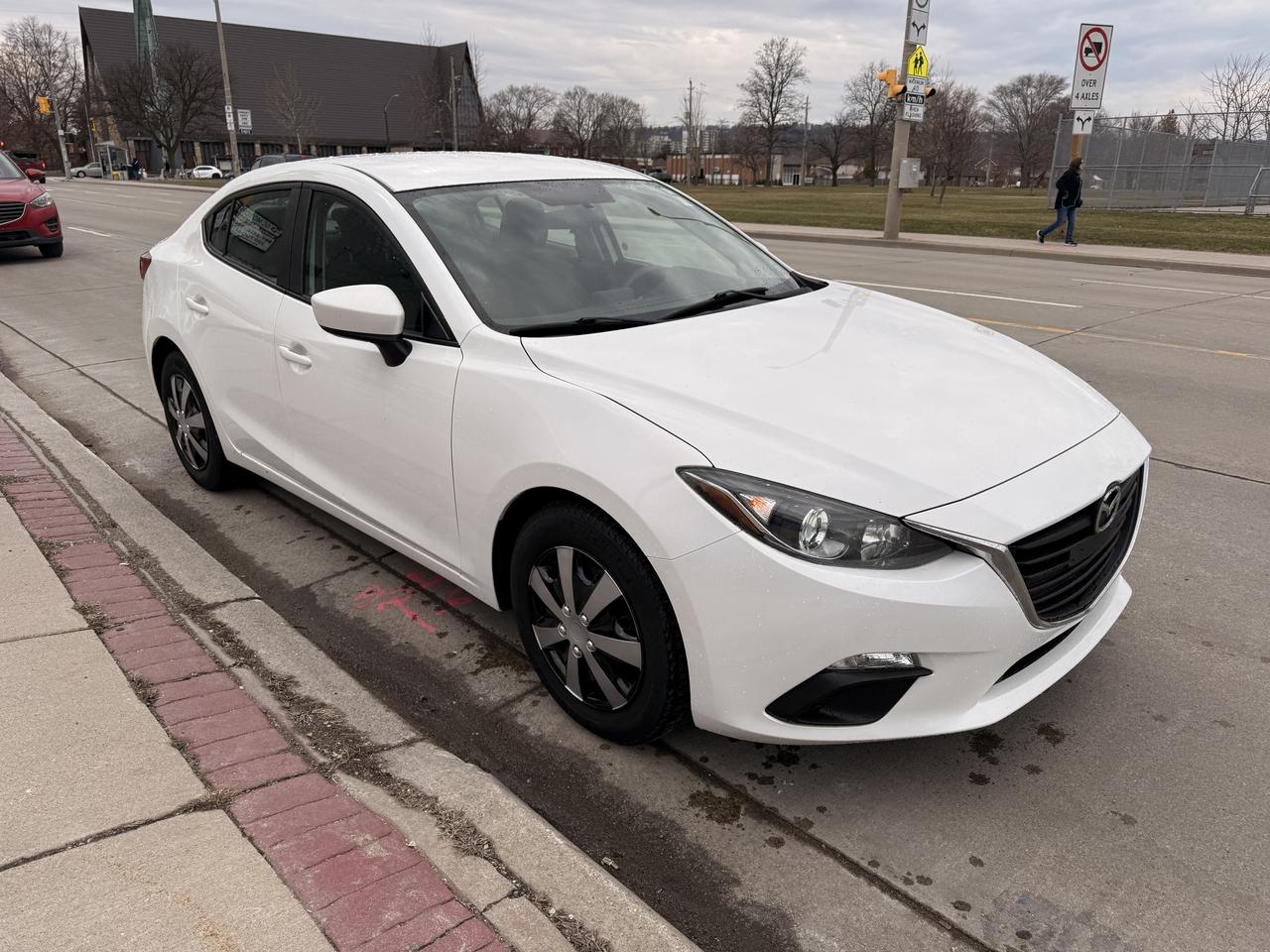 2015 Mazda MAZDA3 GX Photo