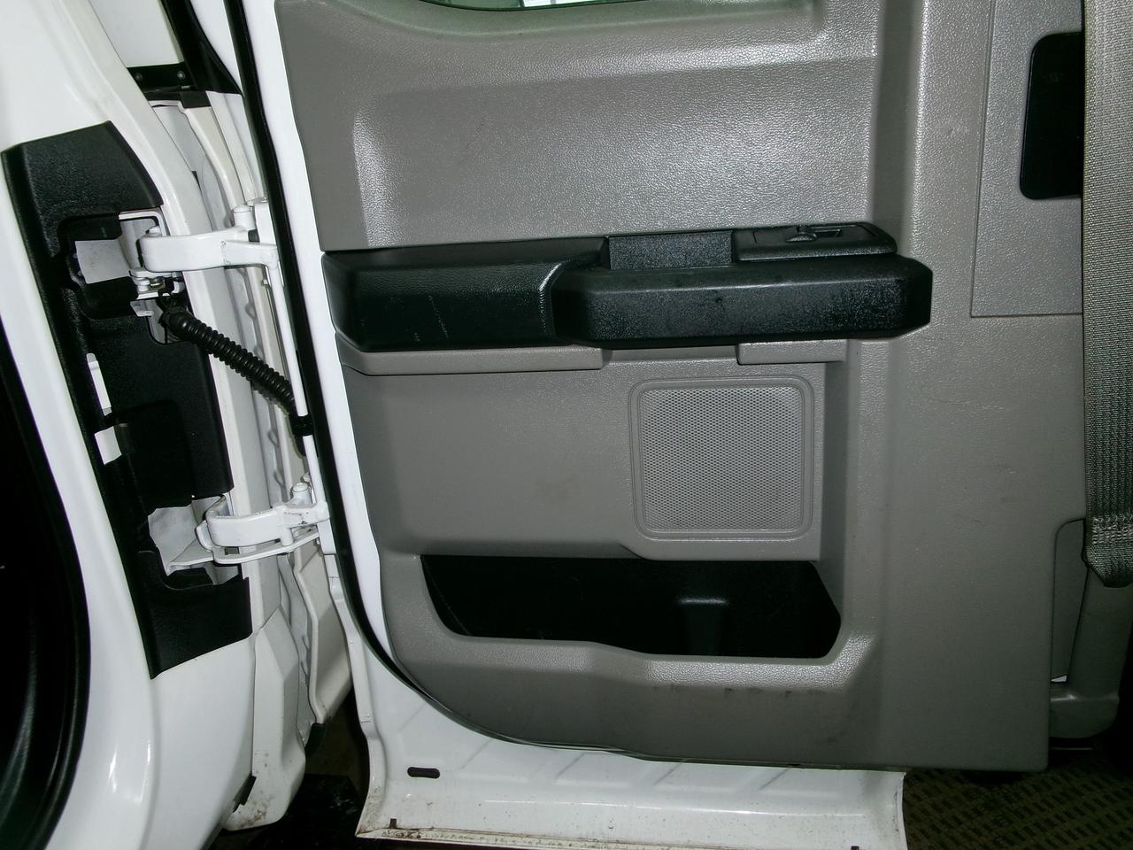 2017 Ford SUPER DUTY F-250 SRW XL SUPER CAB 4X4   "NICE TRUCK" Photo