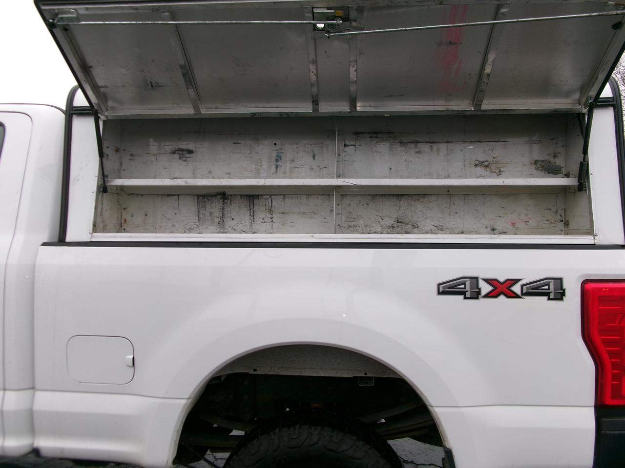 2017 Ford SUPER DUTY F-250 SRW XL SUPER CAB 4X4   "NICE TRUCK" Photo