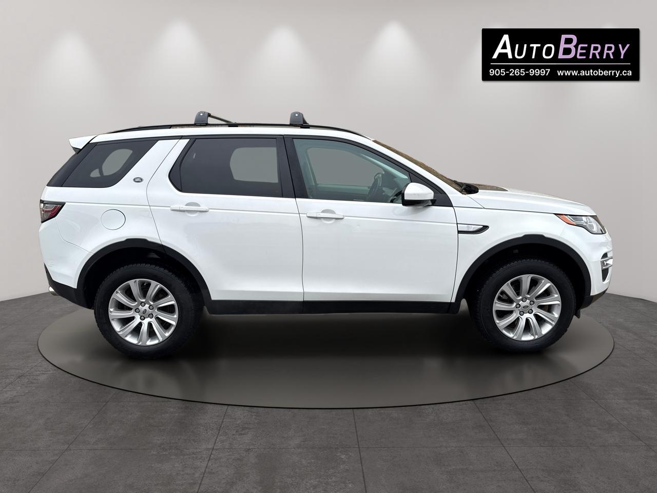 2016 Land Rover Discovery Sport HSE Luxury Photo