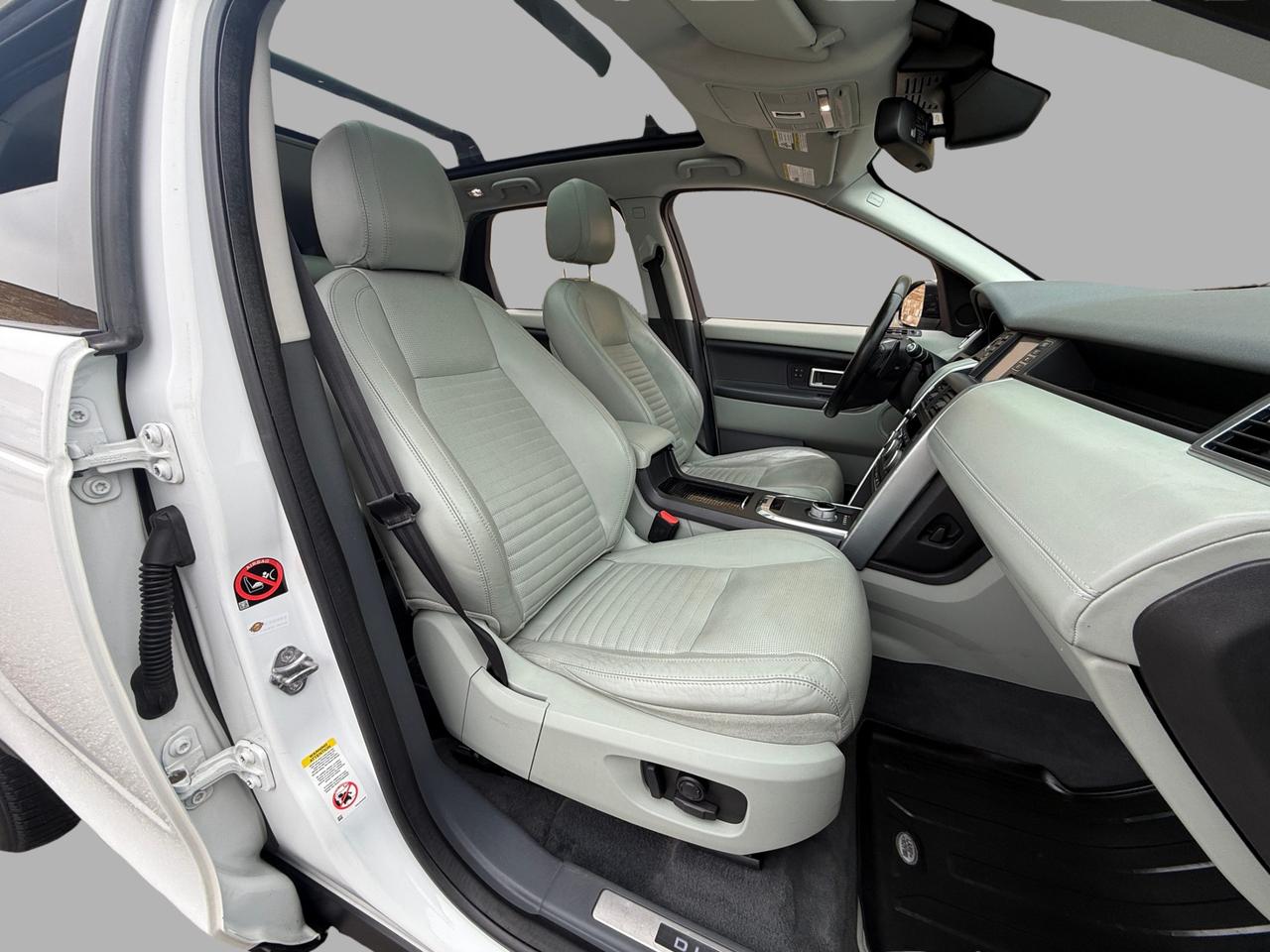 2016 Land Rover Discovery Sport HSE Luxury Photo