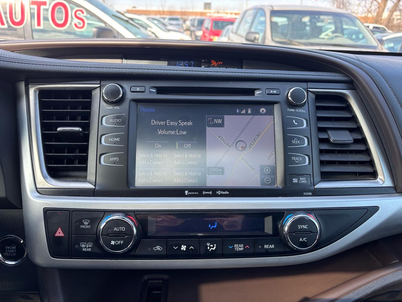 2019 Toyota Highlander AWD XLE, 8 Passenger, Navi, Photo