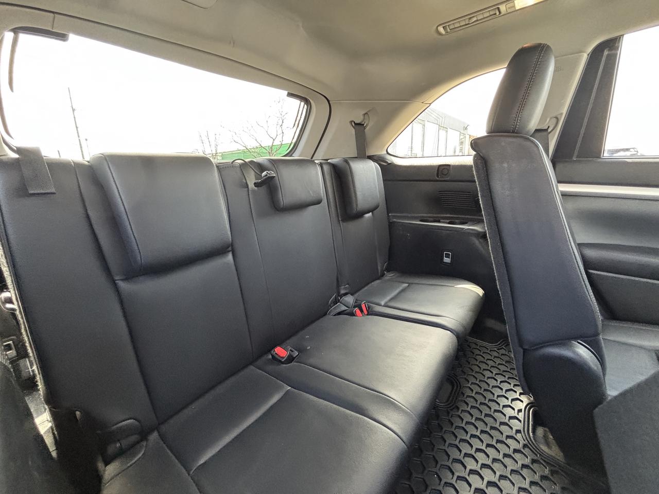 2019 Toyota Highlander AWD XLE, 8 Passenger, Navi, Photo