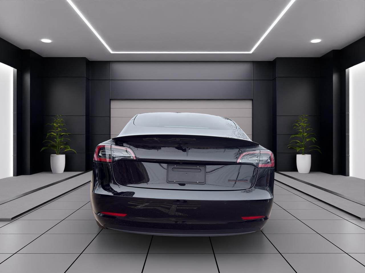 2022 Tesla Model 3 PERFORMANCE AWD-Blind Spot Monitor-Reverse Camera !!! Photo