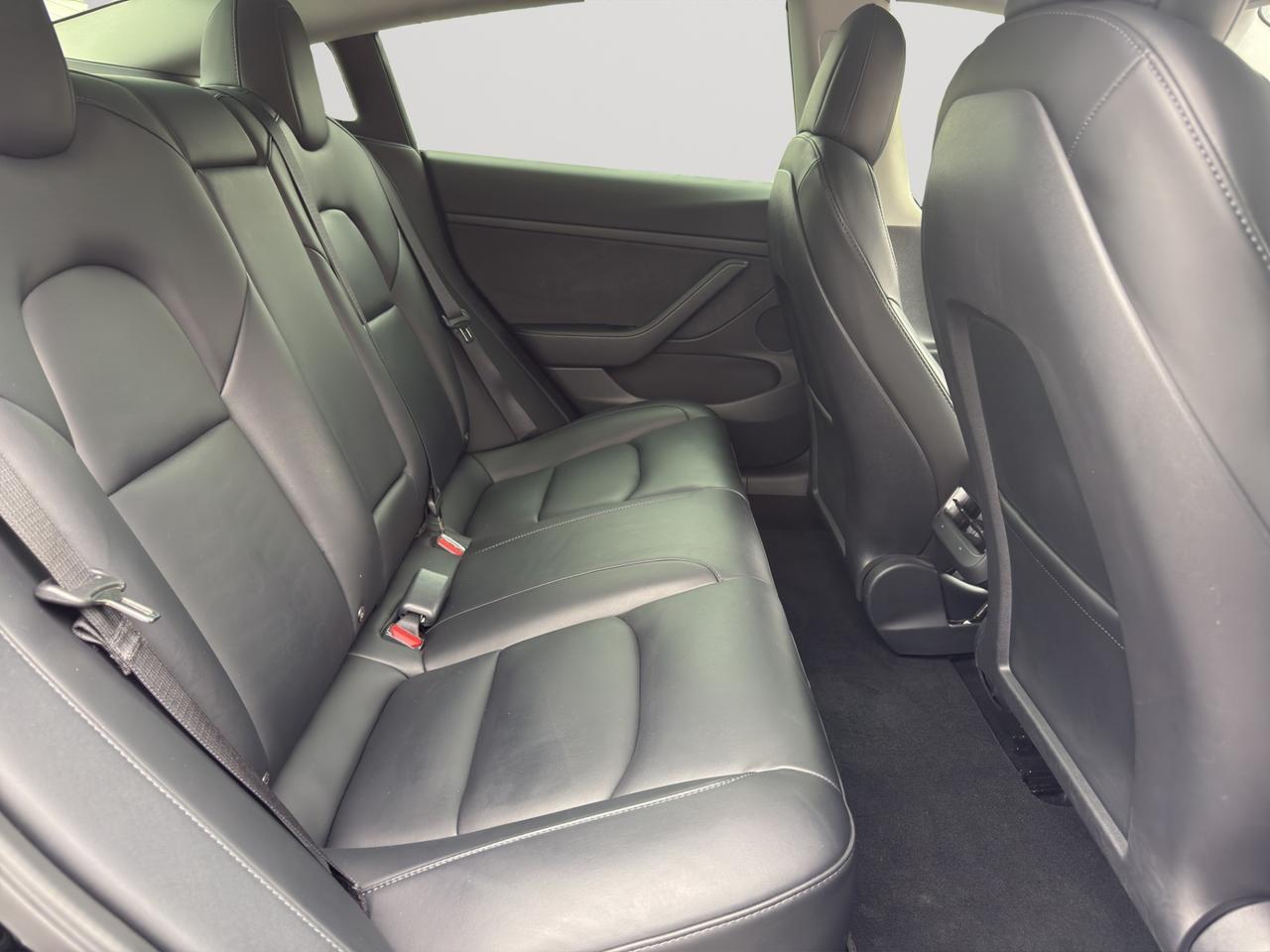 2022 Tesla Model 3 PERFORMANCE AWD-Blind Spot Monitor-Reverse Camera !!! Photo