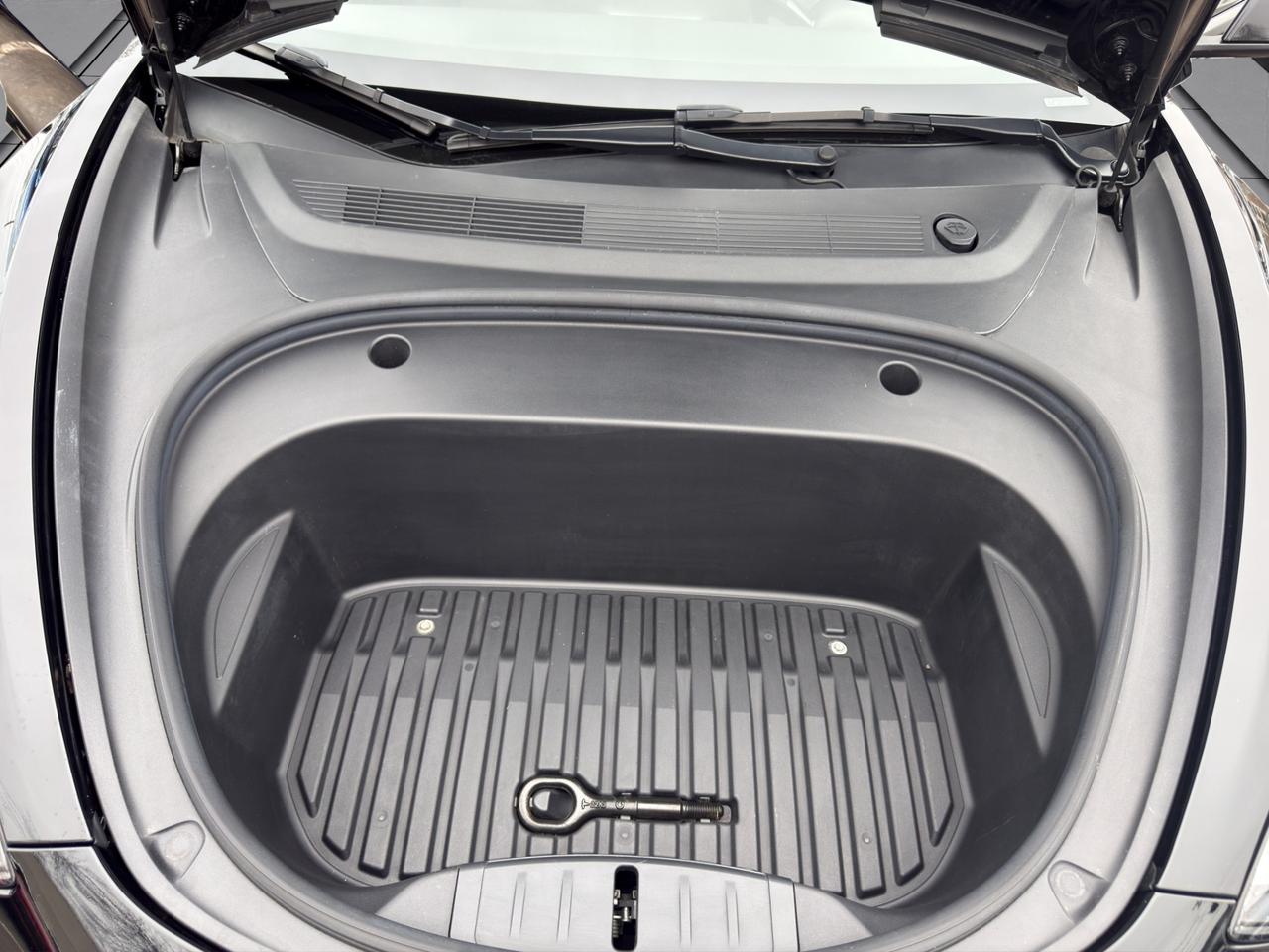 2022 Tesla Model 3 PERFORMANCE AWD-Blind Spot Monitor-Reverse Camera !!! Photo