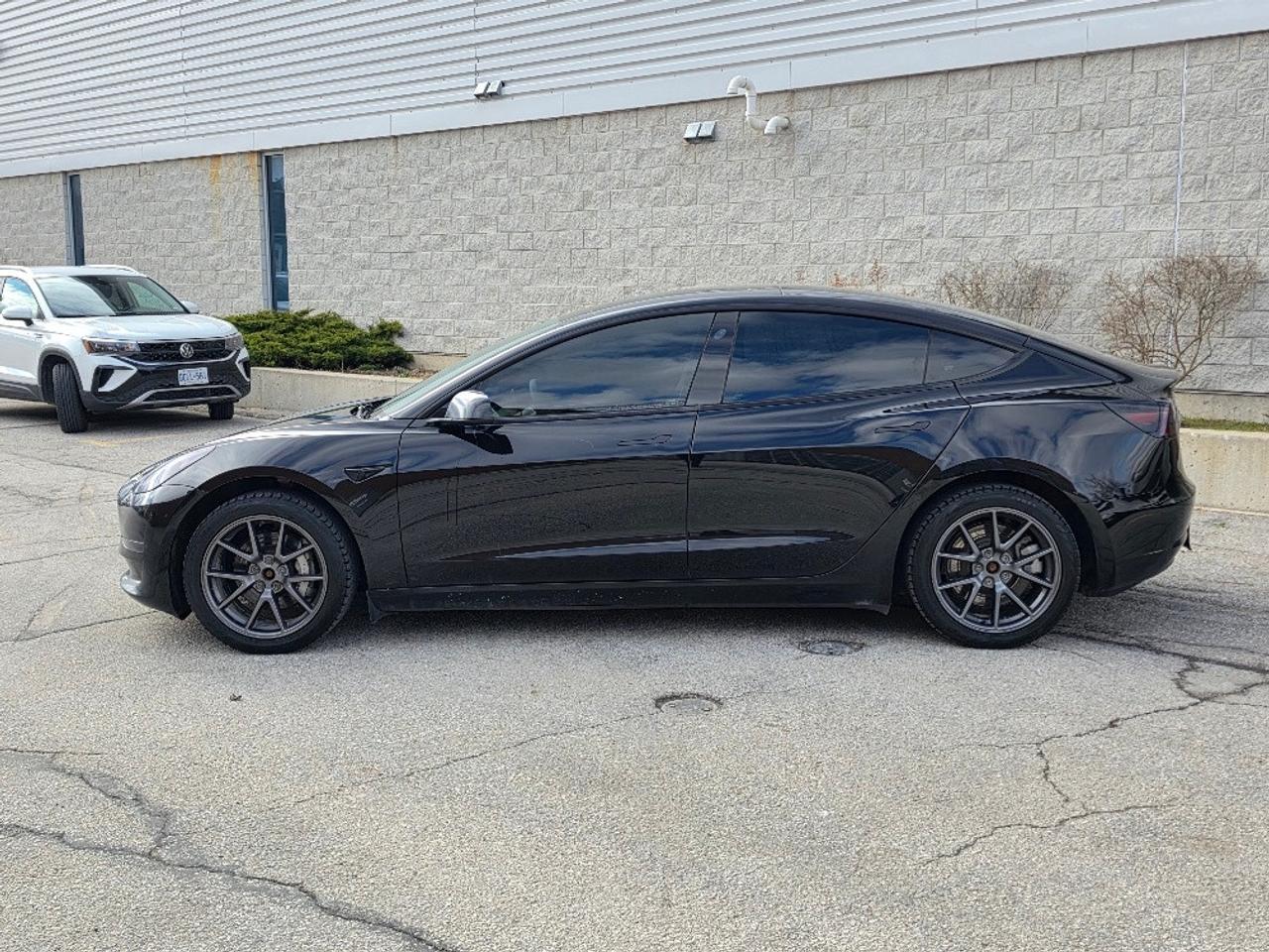 2022 Tesla Model 3 LONG RANGE AWD DUAL MOTOR-AUTOPILOT Photo