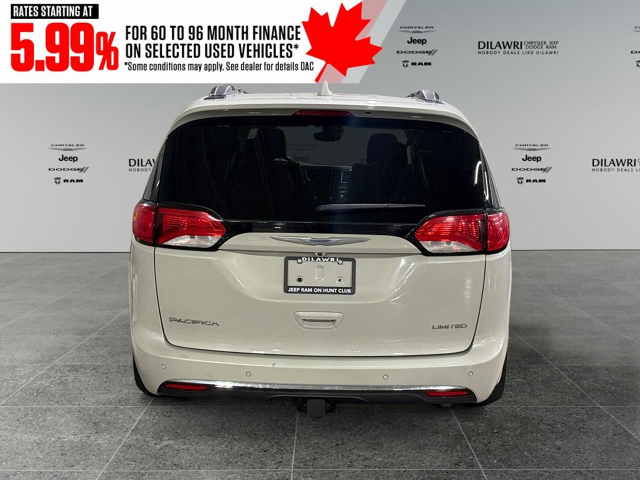 2017 Chrysler Pacifica 4dr Wgn Limited Photo3