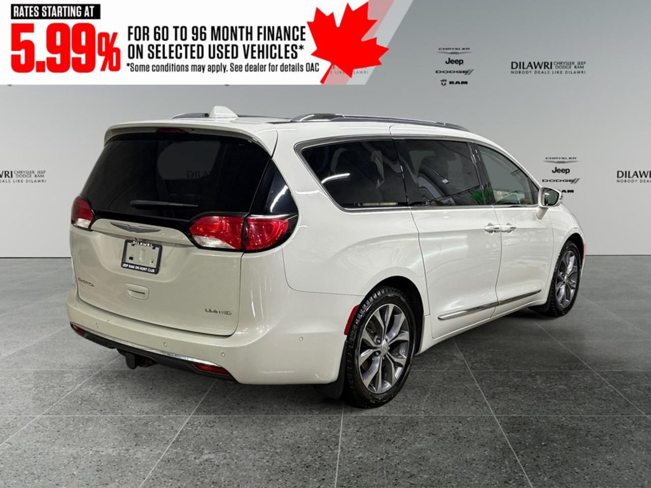 2017 Chrysler Pacifica 4dr Wgn Limited Photo