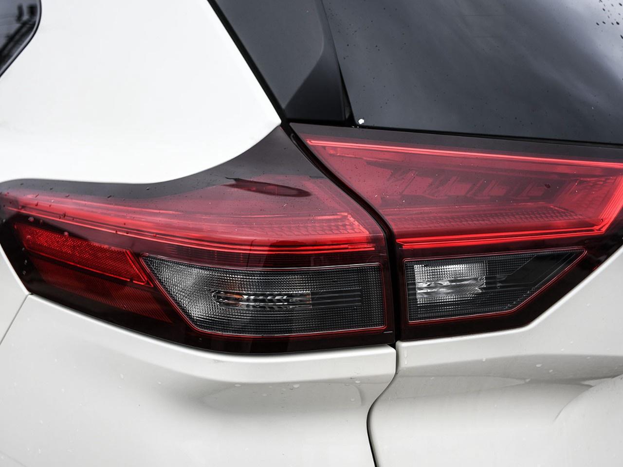 2023 Nissan Rogue AWD SV Moonroof Photo