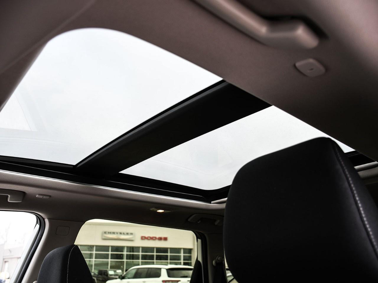 2023 Nissan Rogue AWD SV Moonroof Photo
