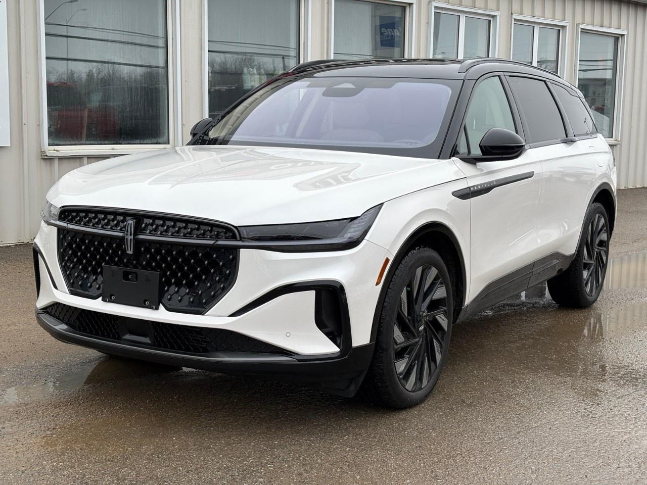 2025 Lincoln Nautilus Reserve AWD Photo