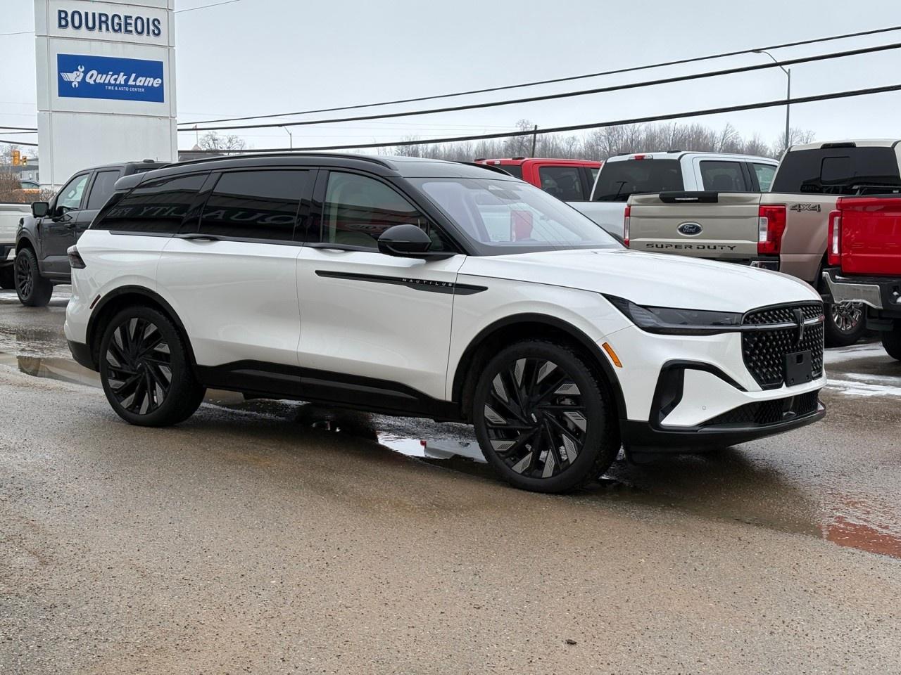 2025 Lincoln Nautilus Reserve AWD Photo