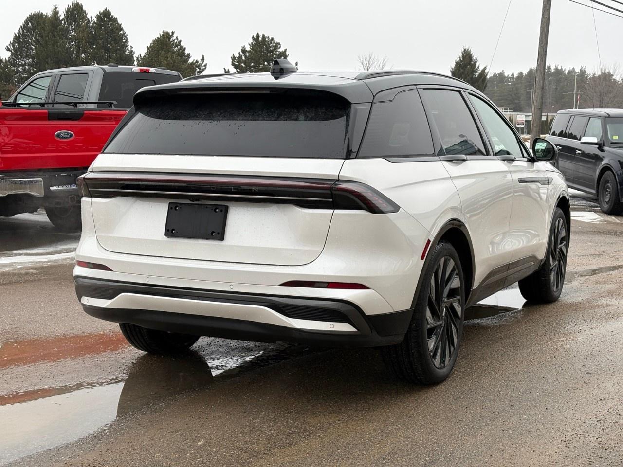 2025 Lincoln Nautilus Reserve AWD Photo