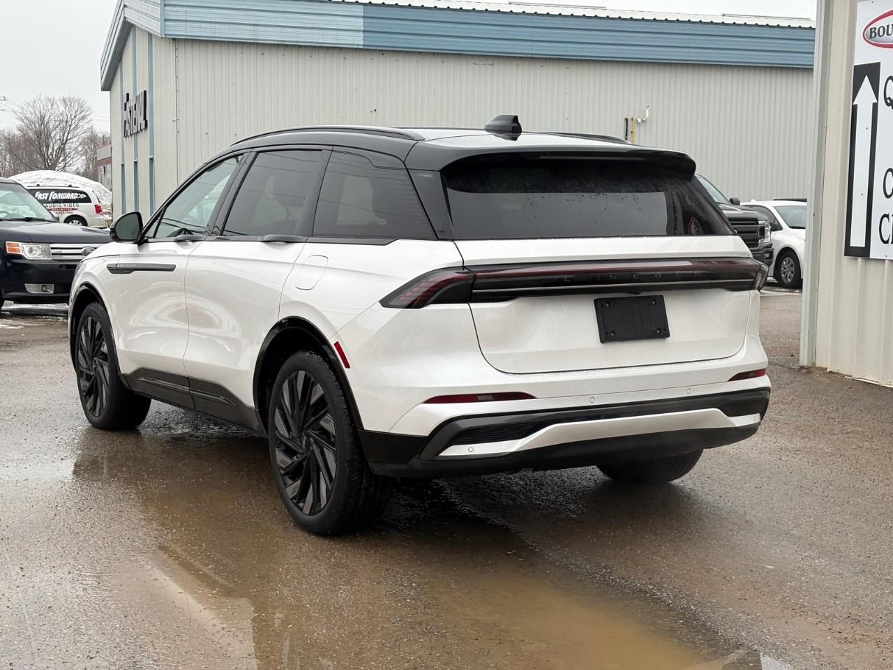 2025 Lincoln Nautilus Reserve AWD Photo