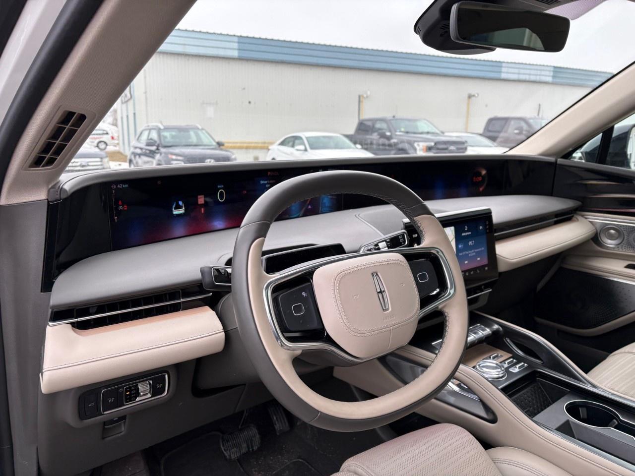 2025 Lincoln Nautilus Reserve AWD Photo