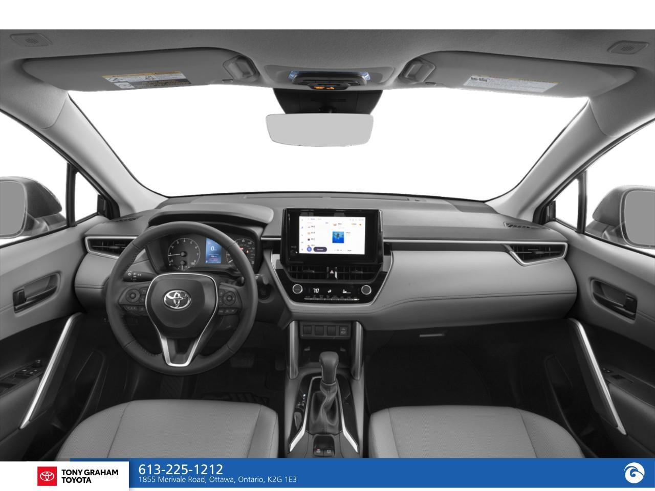 2025 Toyota Corolla Cross LE Photo4