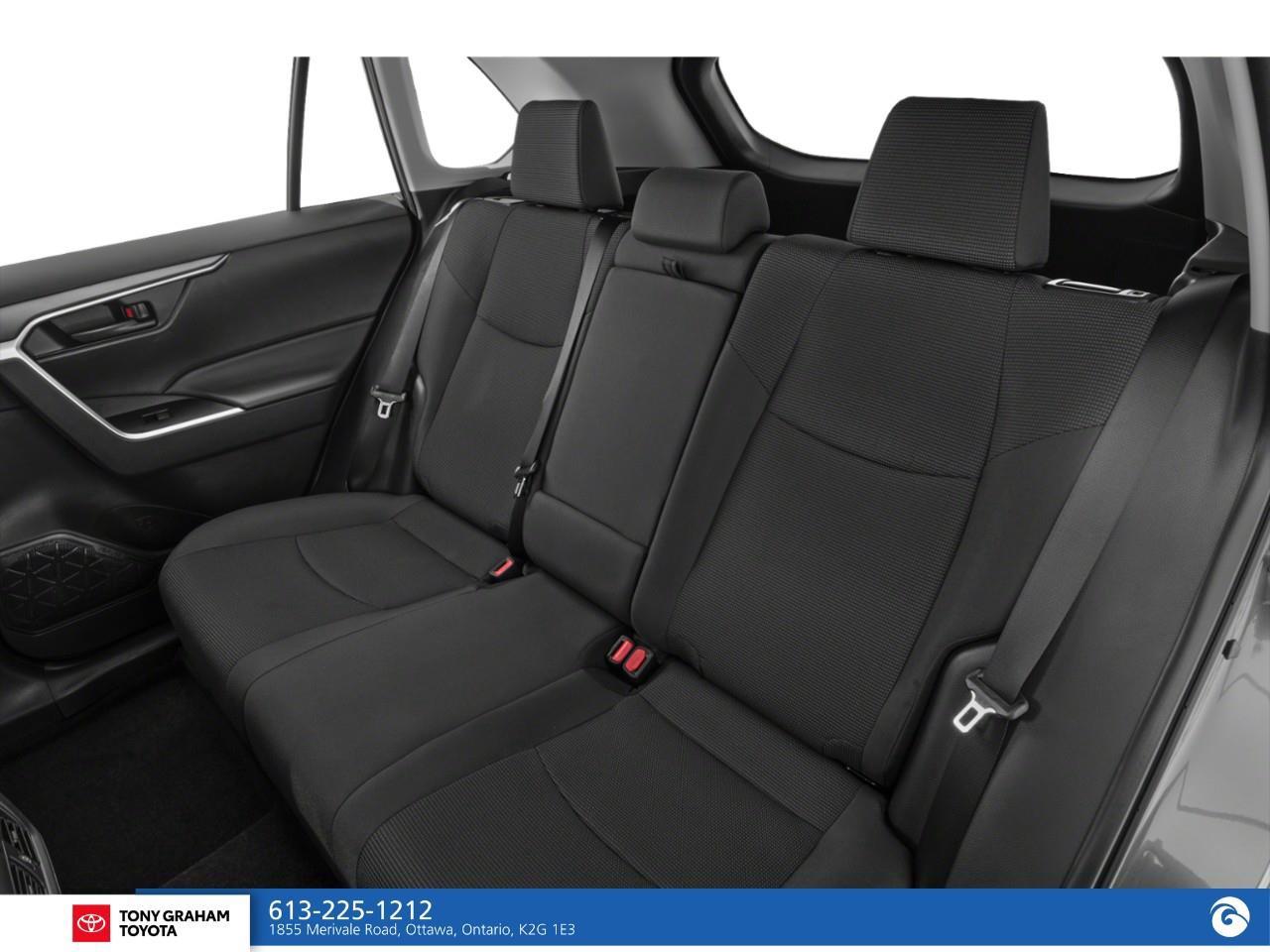 2025 Toyota RAV4 LE Photo