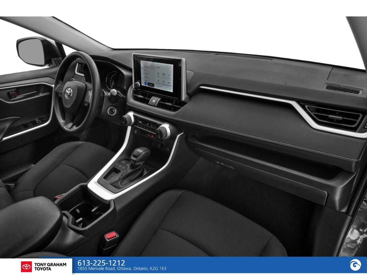 2025 Toyota RAV4 LE Photo