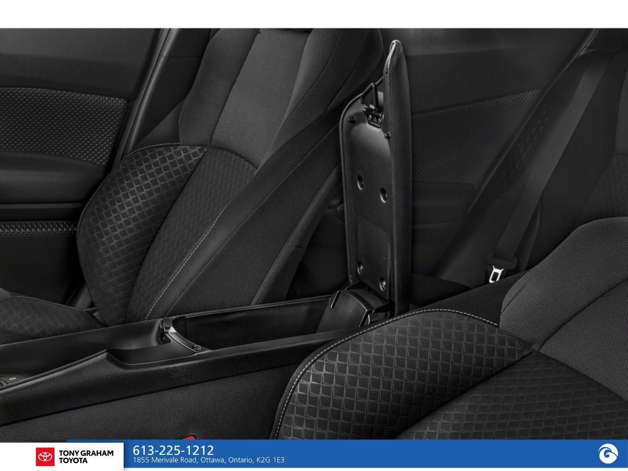 2021 Toyota C-HR XLE Premium Photo