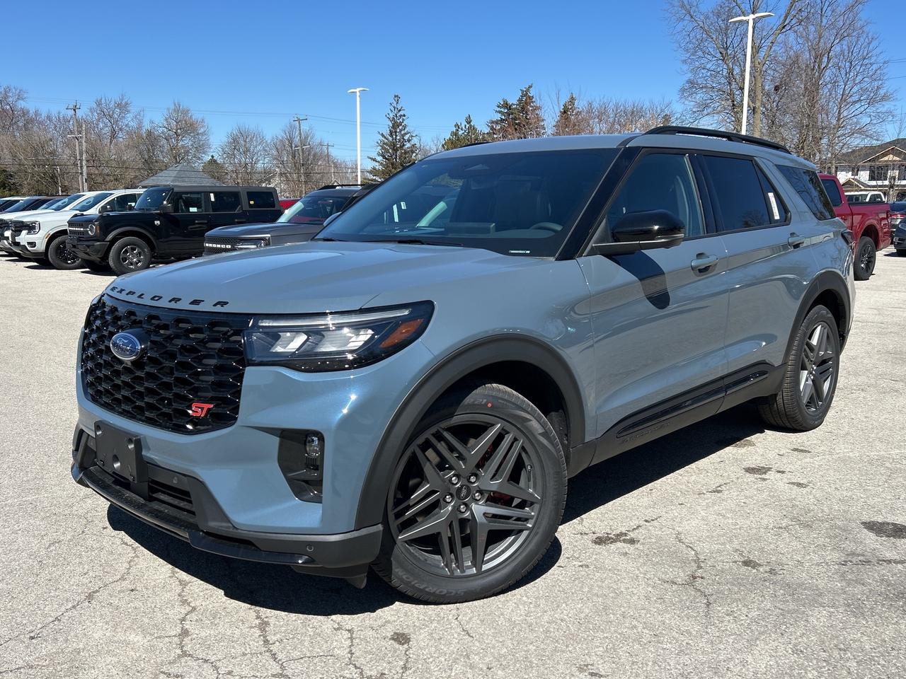 2026 Ford Explorer ST 4WD 400A Photo