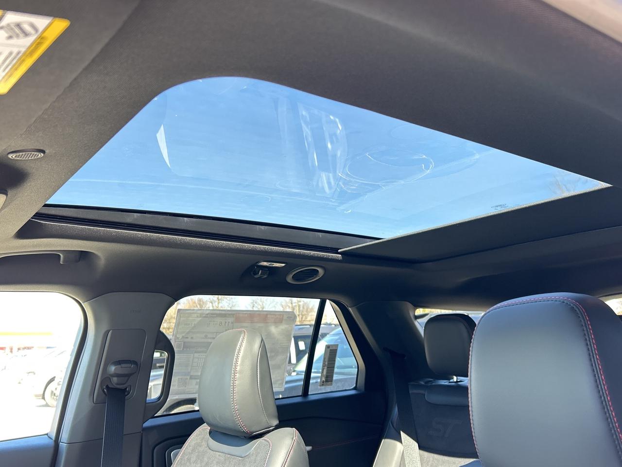2026 Ford Explorer ST 4WD 400A Photo