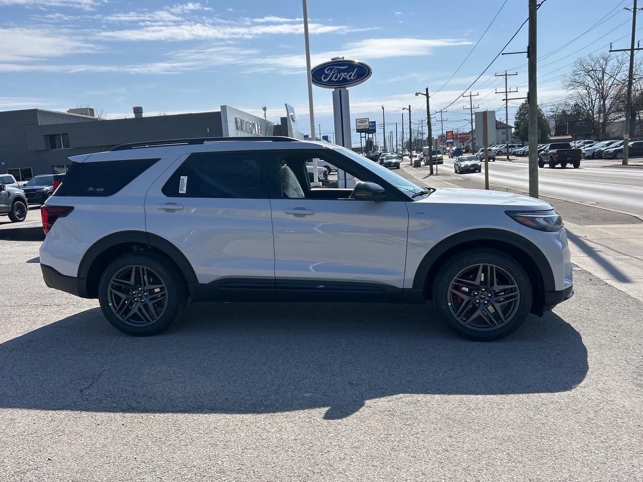2026 Ford Explorer ST-LINE 4WD 300A Photo2