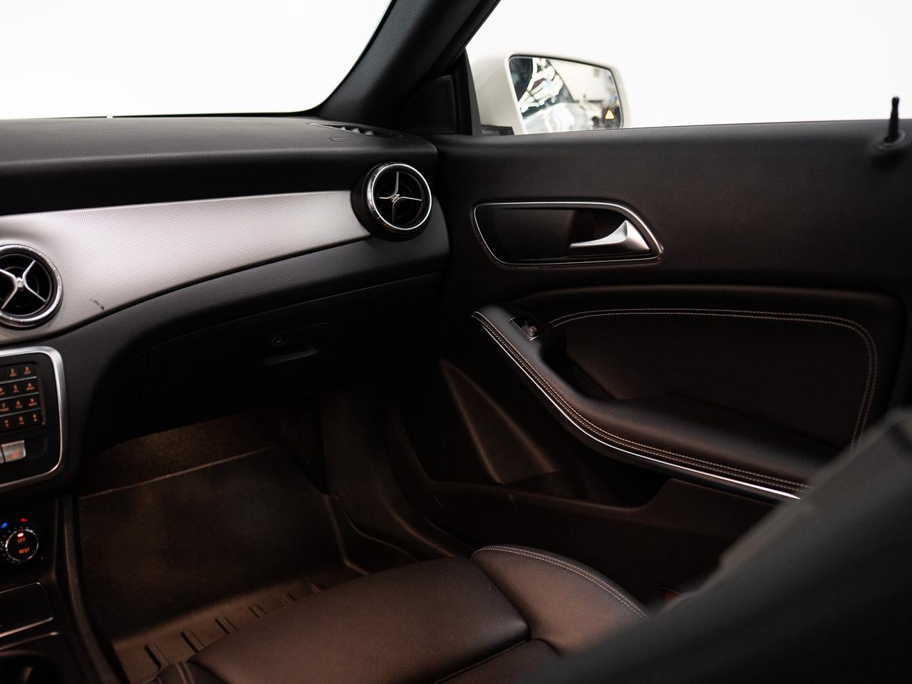 2018 Mercedes-Benz CLA-Class 250 | 4-MATIC | PANO Photo