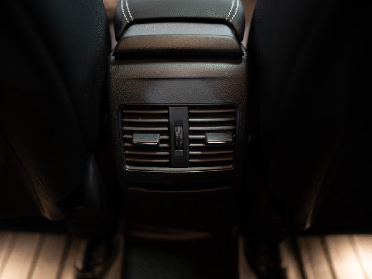 2018 Mercedes-Benz CLA-Class 250 | 4-MATIC | PANO Photo