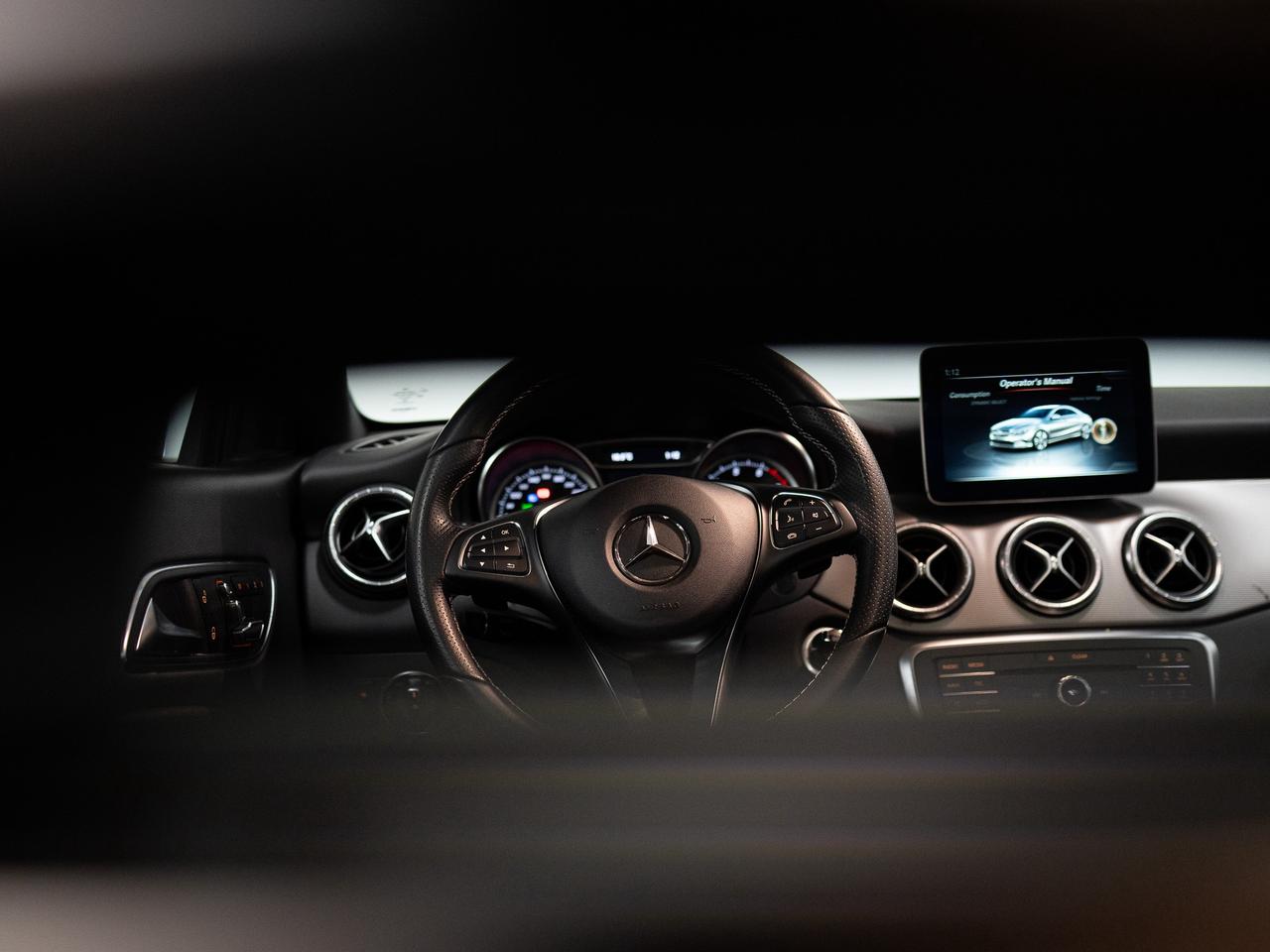 2018 Mercedes-Benz CLA-Class 250 | 4-MATIC | PANO Photo