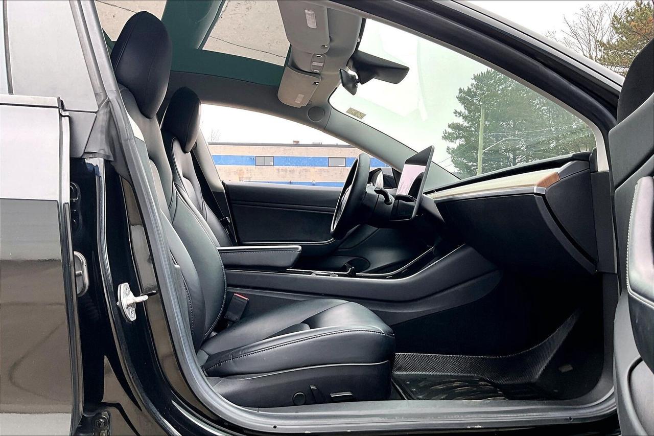 2019 Tesla Model 3 Standard Range Plus RWD Photo