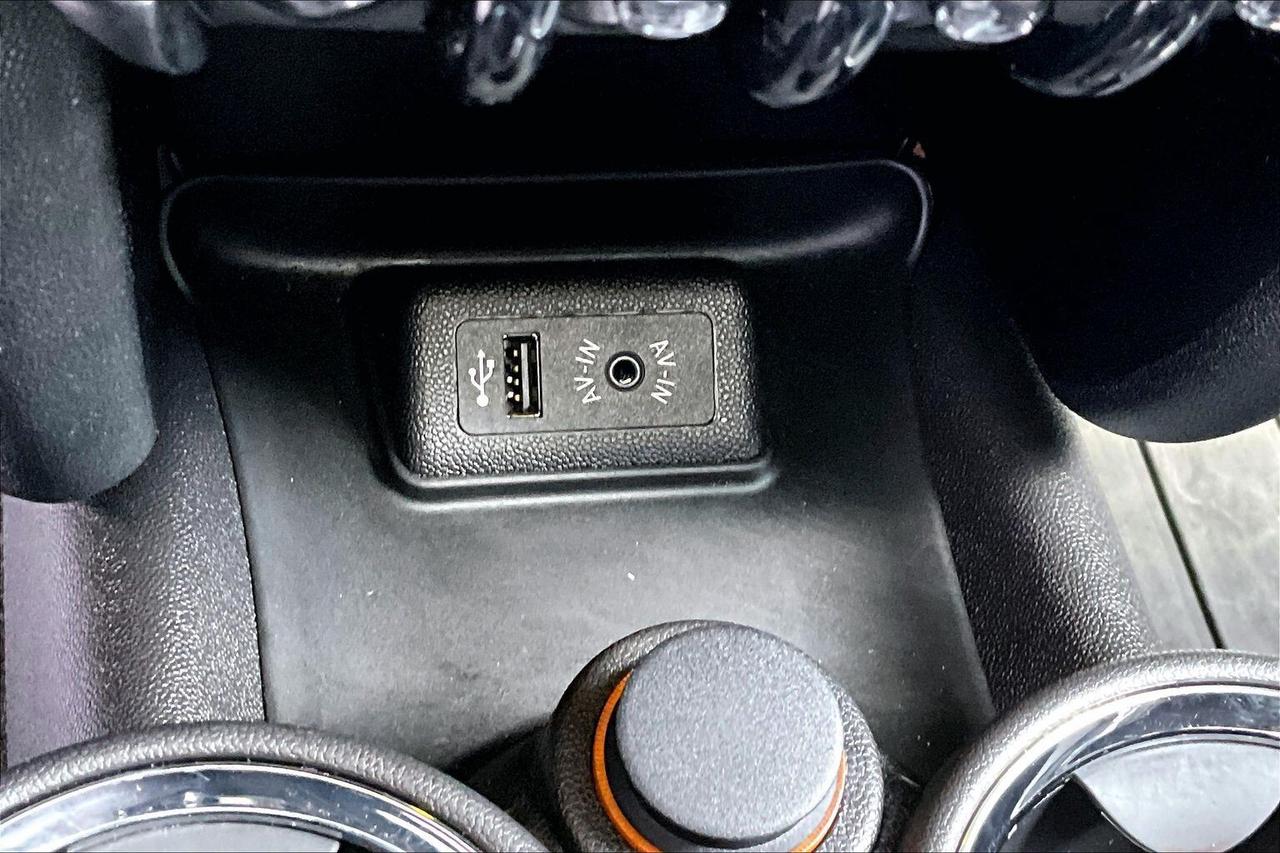 2013 MINI Cooper Hardtop 2Dr Coupe | 2 Sets Wheels | AS IS | FWD Photo