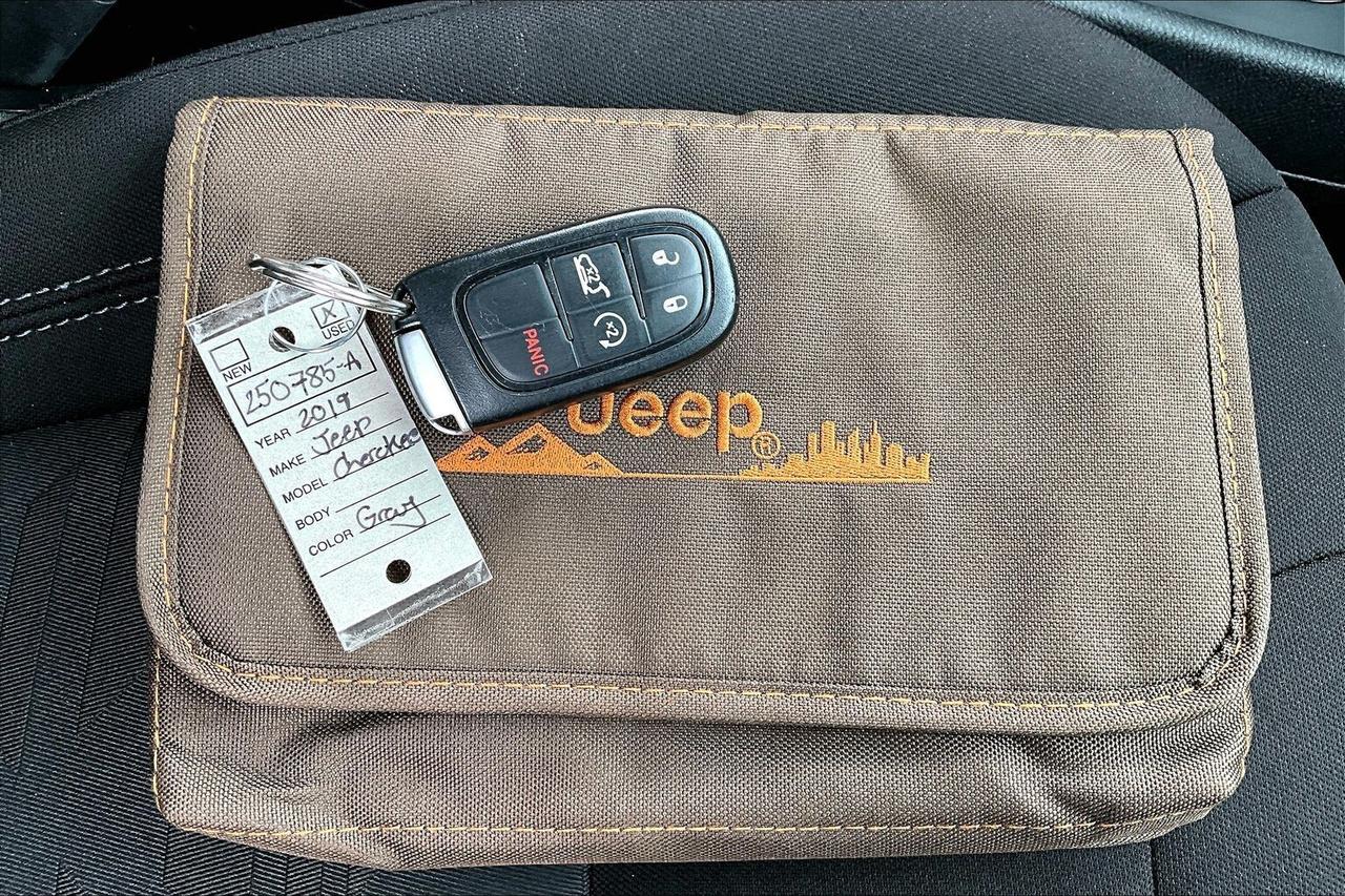 2019 Jeep Cherokee North | Heated Seats | Remote Start | AS IS | 4X4 Photo