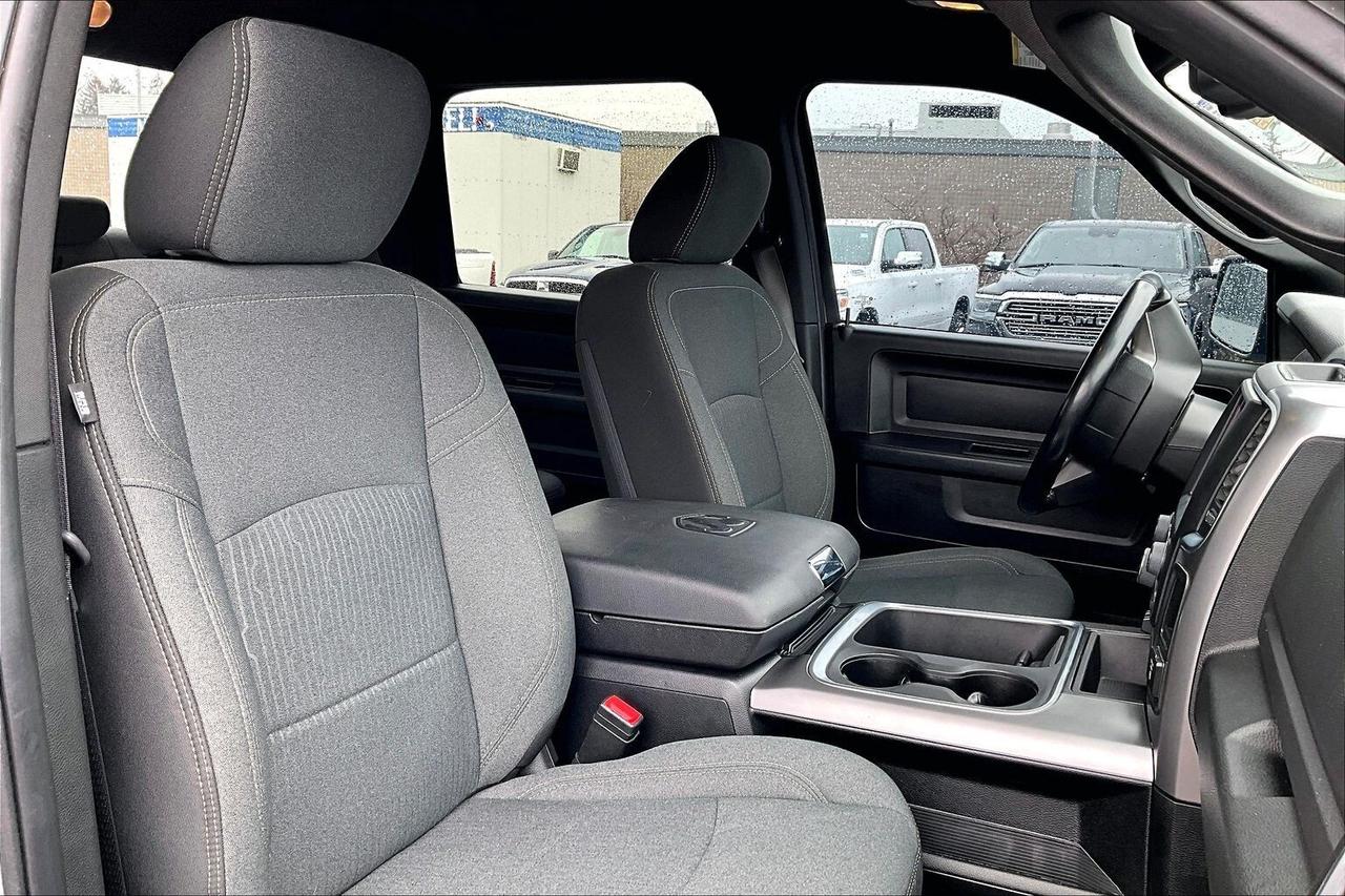 2022 RAM 1500 Classic Ceramic Grey Crew | 5.7 V8 | Max Tow | 4X4 Photo