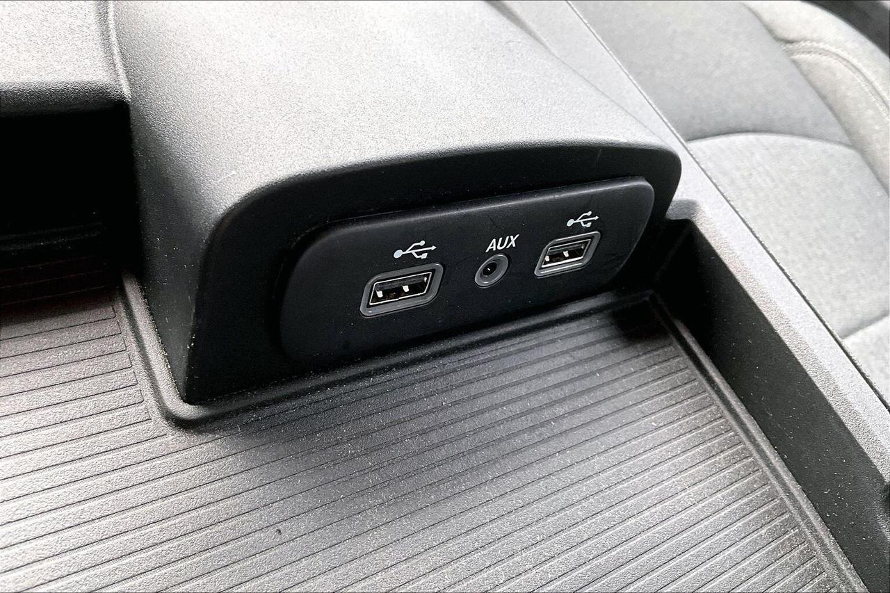 2022 RAM 1500 Classic Ceramic Grey Crew | 5.7 V8 | Max Tow | 4X4 Photo