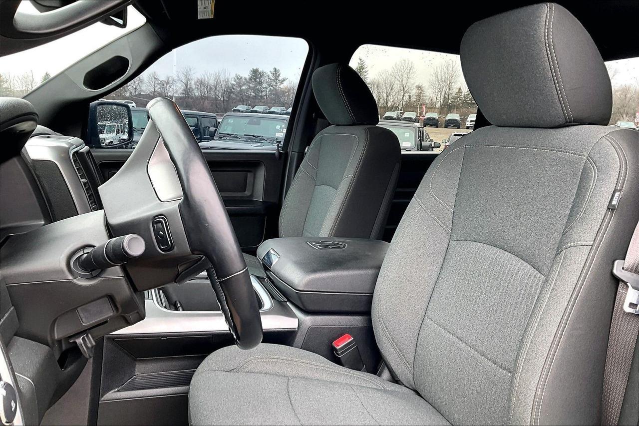 2022 RAM 1500 Classic Ceramic Grey Crew | 5.7 V8 | Max Tow | 4X4 Photo